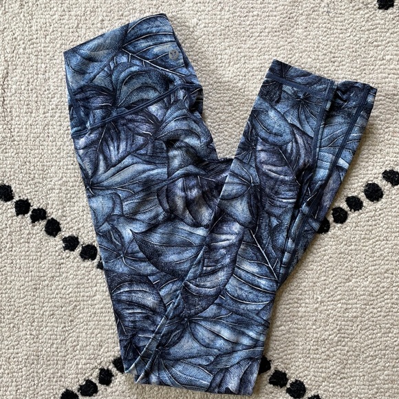 lululemon athletica Pants - lululemon wunder under *nulux